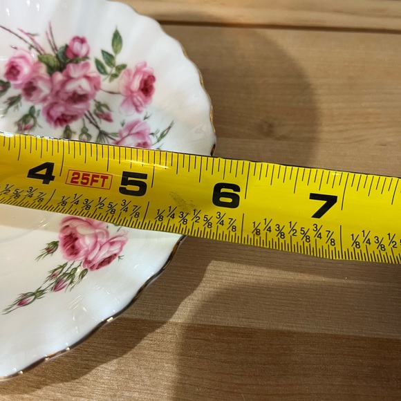 Vintage Tea Cup/ Saucer Stand - Picture 4 of 7